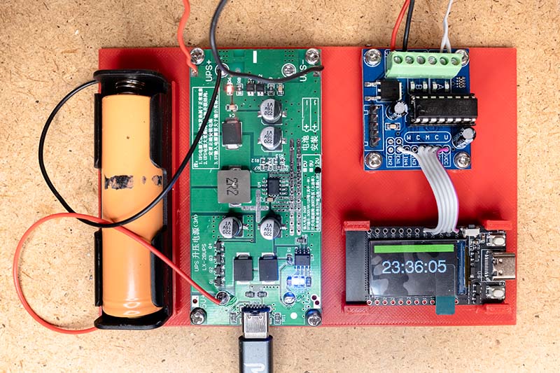 Prototyp Nebenuhr Steuerung Halterung