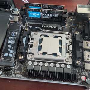 Asrock_DeskMini_X600_PXL_20240821_132233494.jpg